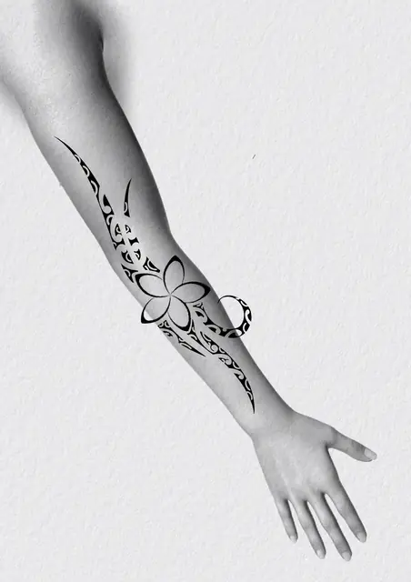 Diseño de tatuaje polinesio disponible para reservar samoano con niho mano y tramas densas, dibujado por Leo Martínez en Koru Tatau · A Sailor's Grave Tattoo Barcelona, Granollers.