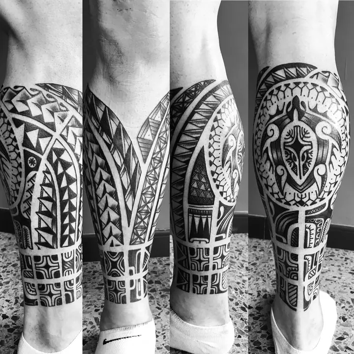 Polynesian tribal tattoo on the leg, designed freehand by Leo Martínez at A Sailor's Grave Tattoo, Granollers (Barcelona).